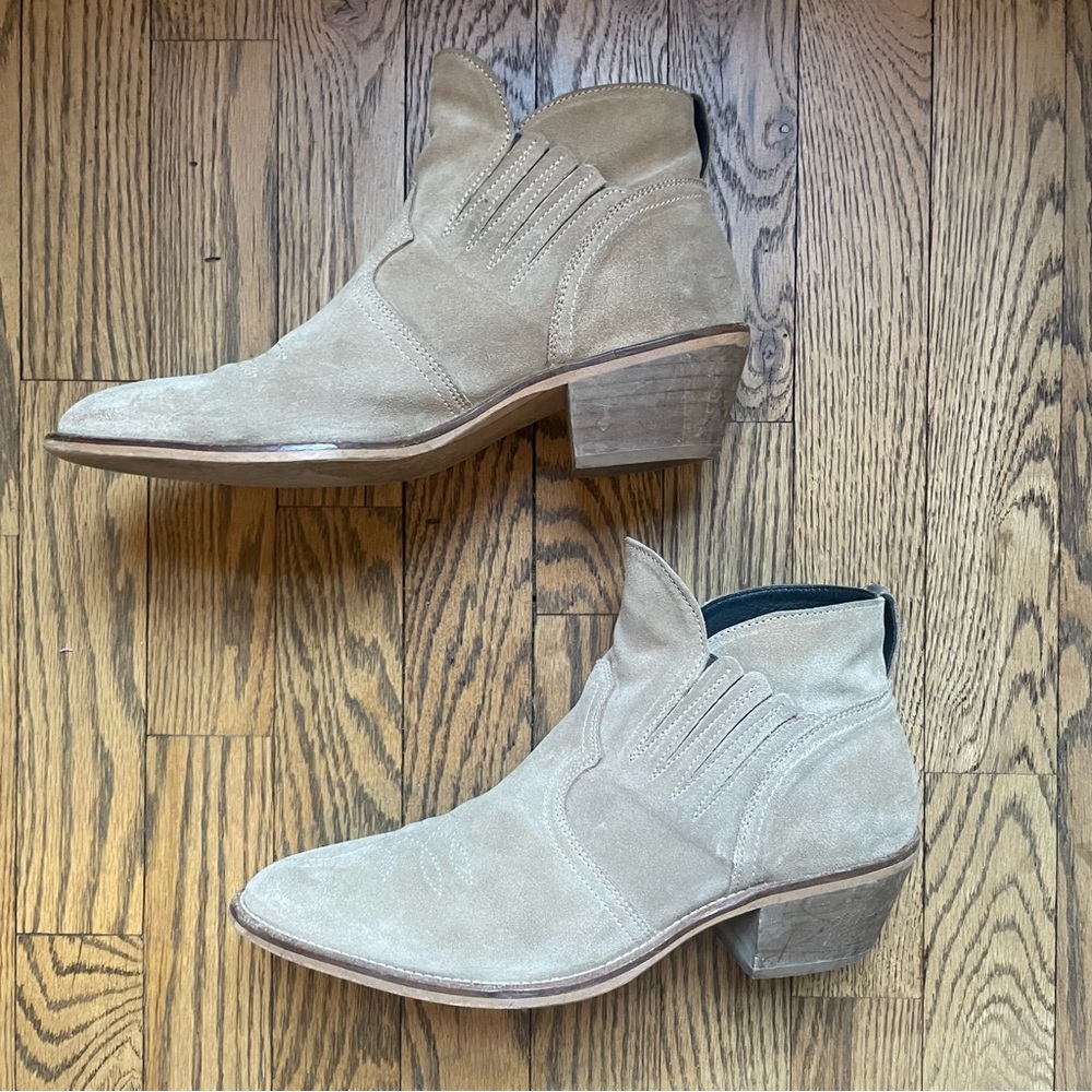 Allsaints Women's Weiz Suede Boots in Natural